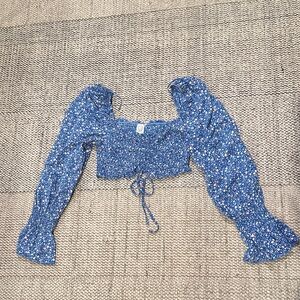 Blue floral long sleeve crop top